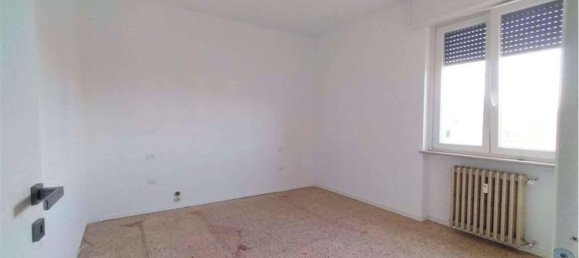 2-salle Appartement à Ponte San Pietro, Italy No. 33761 8