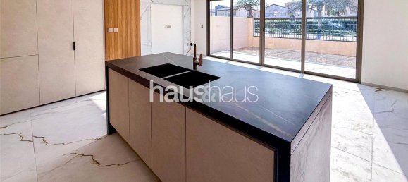 Adosado de 3 dormitorios en Jumeirah Golf Estates, UAE No. 99806 2