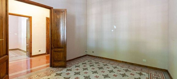 Вилла с 6 спальнями в Турин, Италия № 170653 8