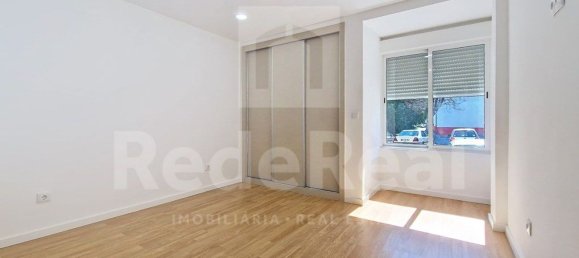 Apartamento de 4 dormitorios en Quelfes, Portugal No. 90057 11