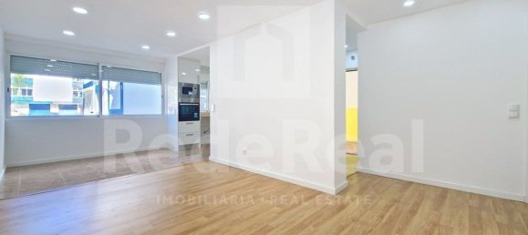 Apartamento de 4 dormitorios en Quelfes, Portugal No. 90057 7