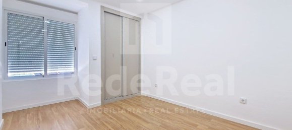 Apartamento de 4 dormitorios en Quelfes, Portugal No. 90057 17