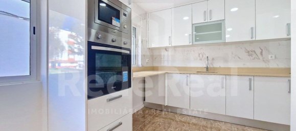 Apartamento de 4 dormitorios en Quelfes, Portugal No. 90057 8