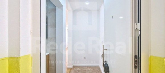 Apartamento de 4 dormitorios en Quelfes, Portugal No. 90057 4