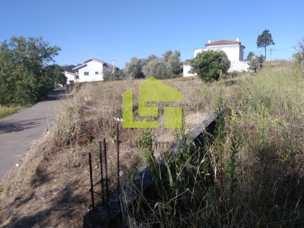 Terrain à Coimbra, Portugal 978m² No. 67263