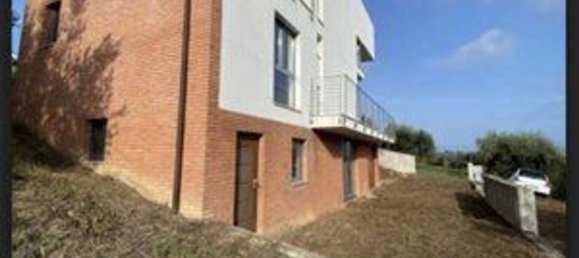 4 bedrooms Apartment in Montesilvano, Italy No. 325820 20