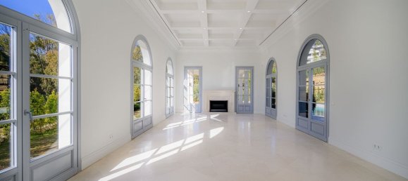 4 bedrooms Villa in Nueva Andalucia, Spain No. 285561 4