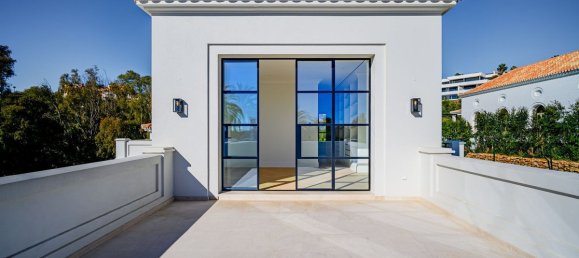 4 bedrooms Villa in Nueva Andalucia, Spain No. 285561 9