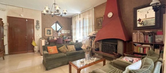 5 bedrooms Villa in Velletri, Italy No. 321613 7