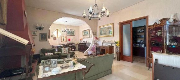 5 bedrooms Villa in Velletri, Italy No. 321613 11