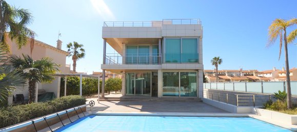 Villa de 2 dormitorios en La Zenia, Spain No. 1131 8