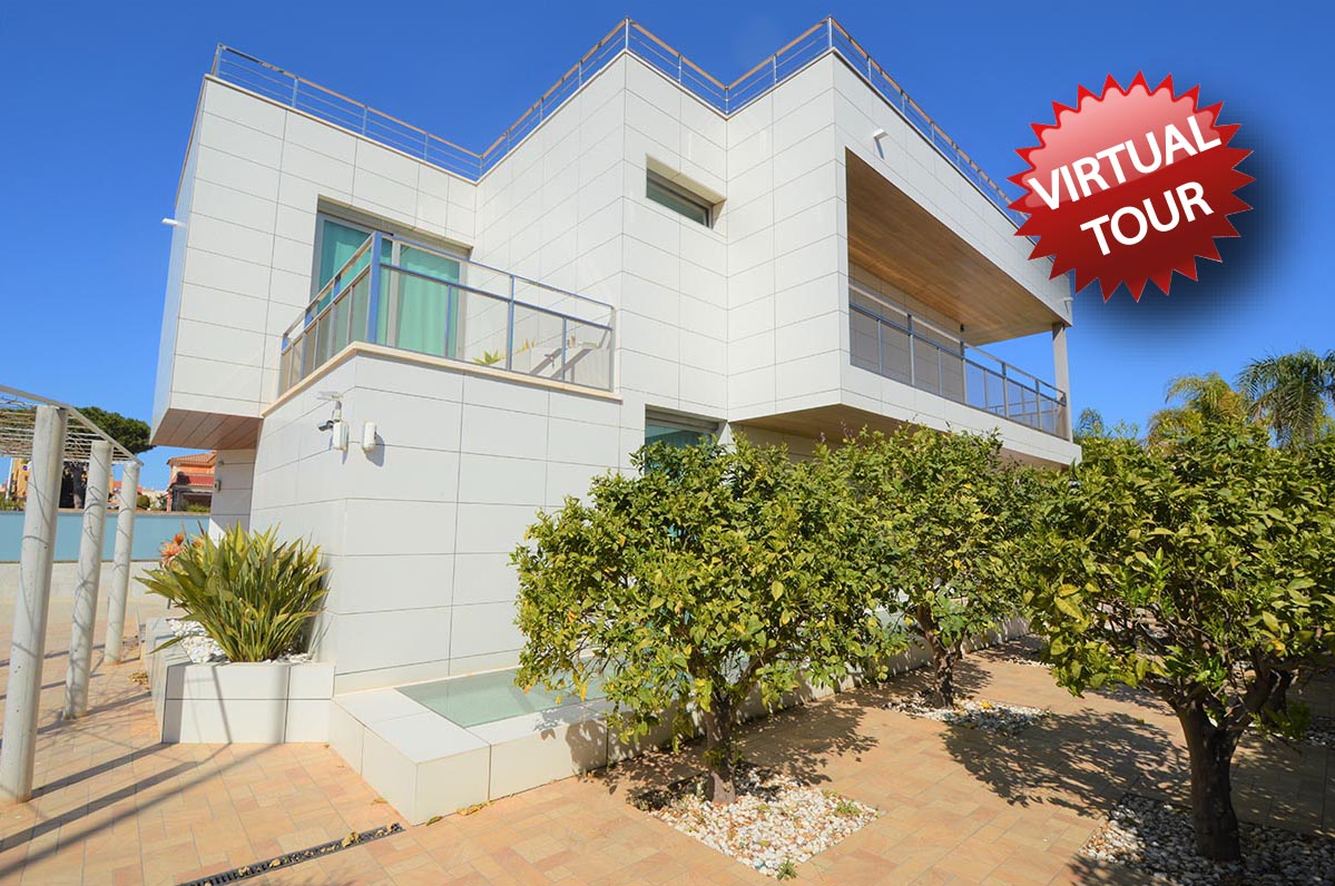 Villa de 2 dormitorios en La Zenia, Spain No. 1131