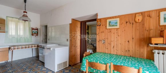 Дом с 5 комнатами в Чивитанова Марке, Италия № 86319 8