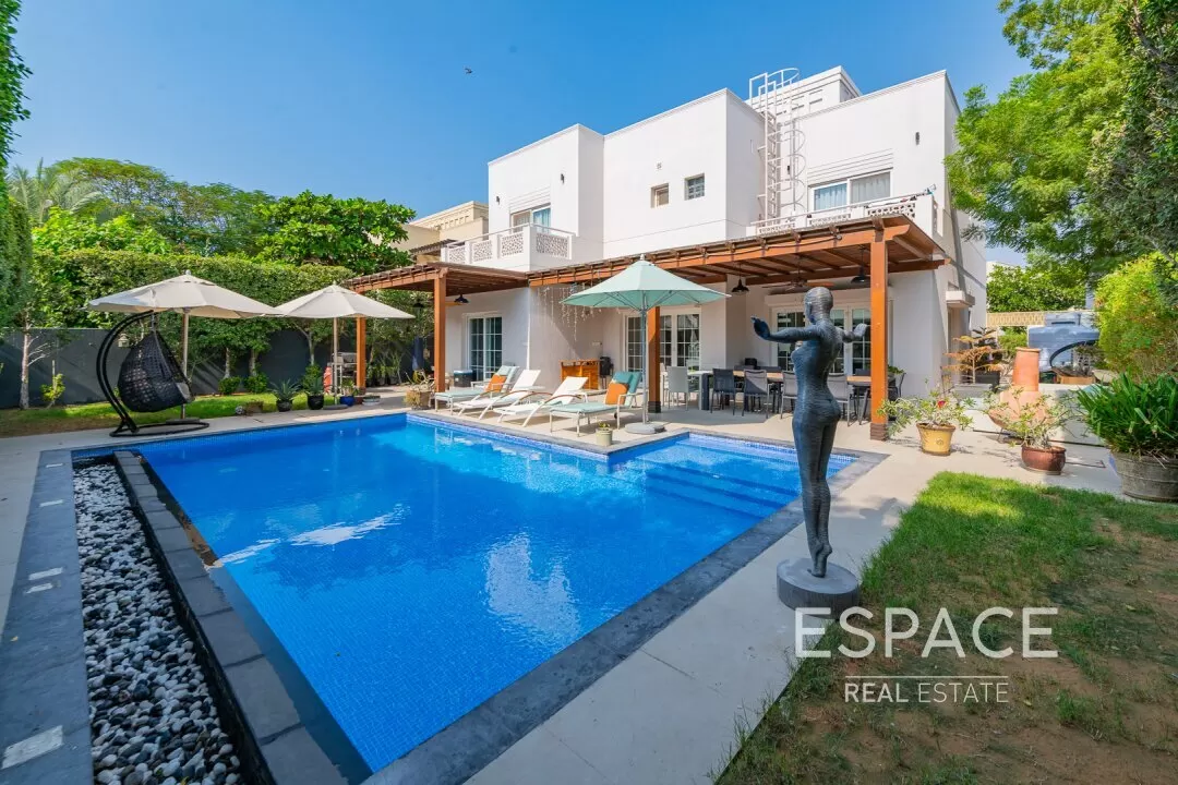 5 Schlafzimmer Villa in Meadows, UAE, Nr. 105952