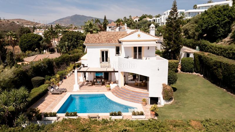 3 bedrooms Villa in Estepona, Spain No. 135089