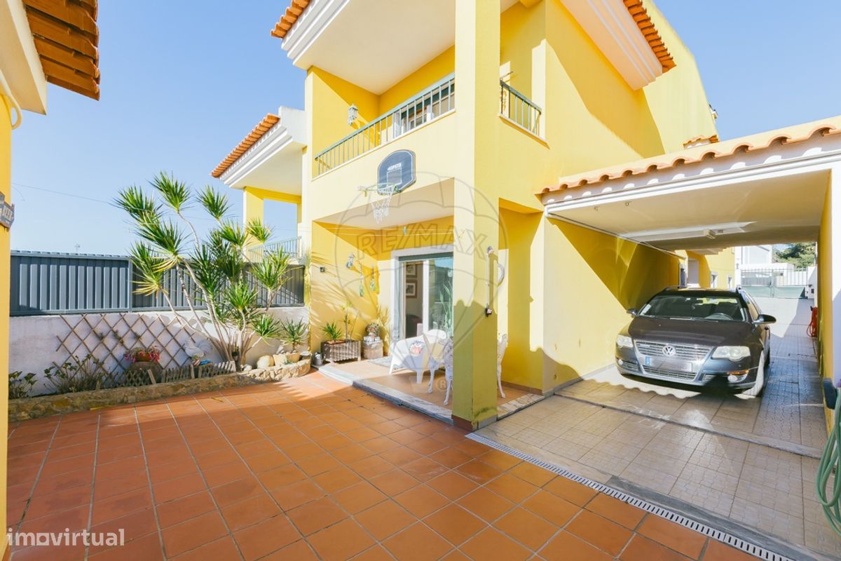 3 bedrooms House in Cascais, Portugal No. 157448