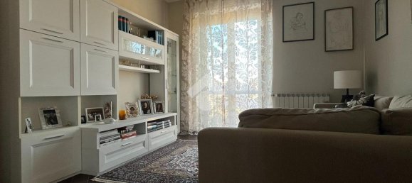 Apartamento de 2 dormitorios en Lodi, Italy No. 234815 4