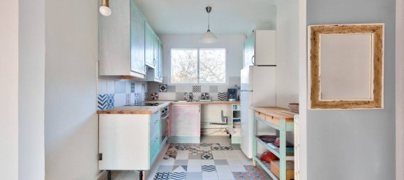 3 bedrooms Apartment in Ville-d'Avray, France No. 165651 3