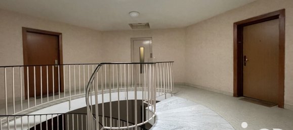 3 rooms Apartment in Nanterre, France No. 170413 17