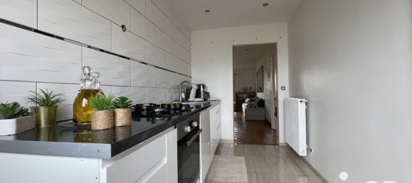 3 rooms Apartment in Nanterre, France No. 170413 7