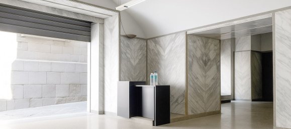 135m² Commercial property in Naples, Italy No. 319679 17