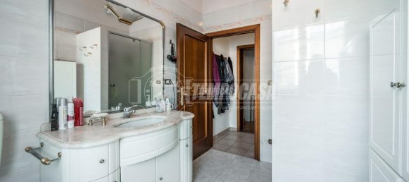 5غرفة فيلا في San Cesario sul Panaro, Italy رقم 148524 17