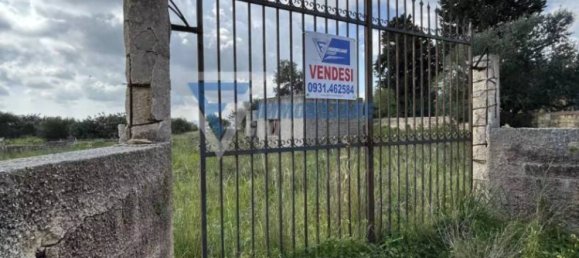 Terreno em Priolo Gargallo, Italy 3000 m² N.º 286476 12