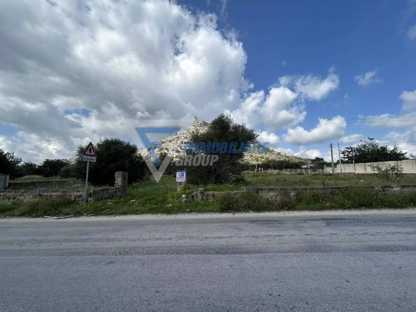 Terreno em Priolo Gargallo, Italy 3000 m² N.º 286476