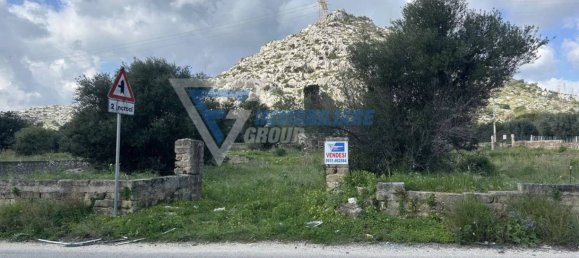 Terreno em Priolo Gargallo, Italy 3000 m² N.º 286476 3