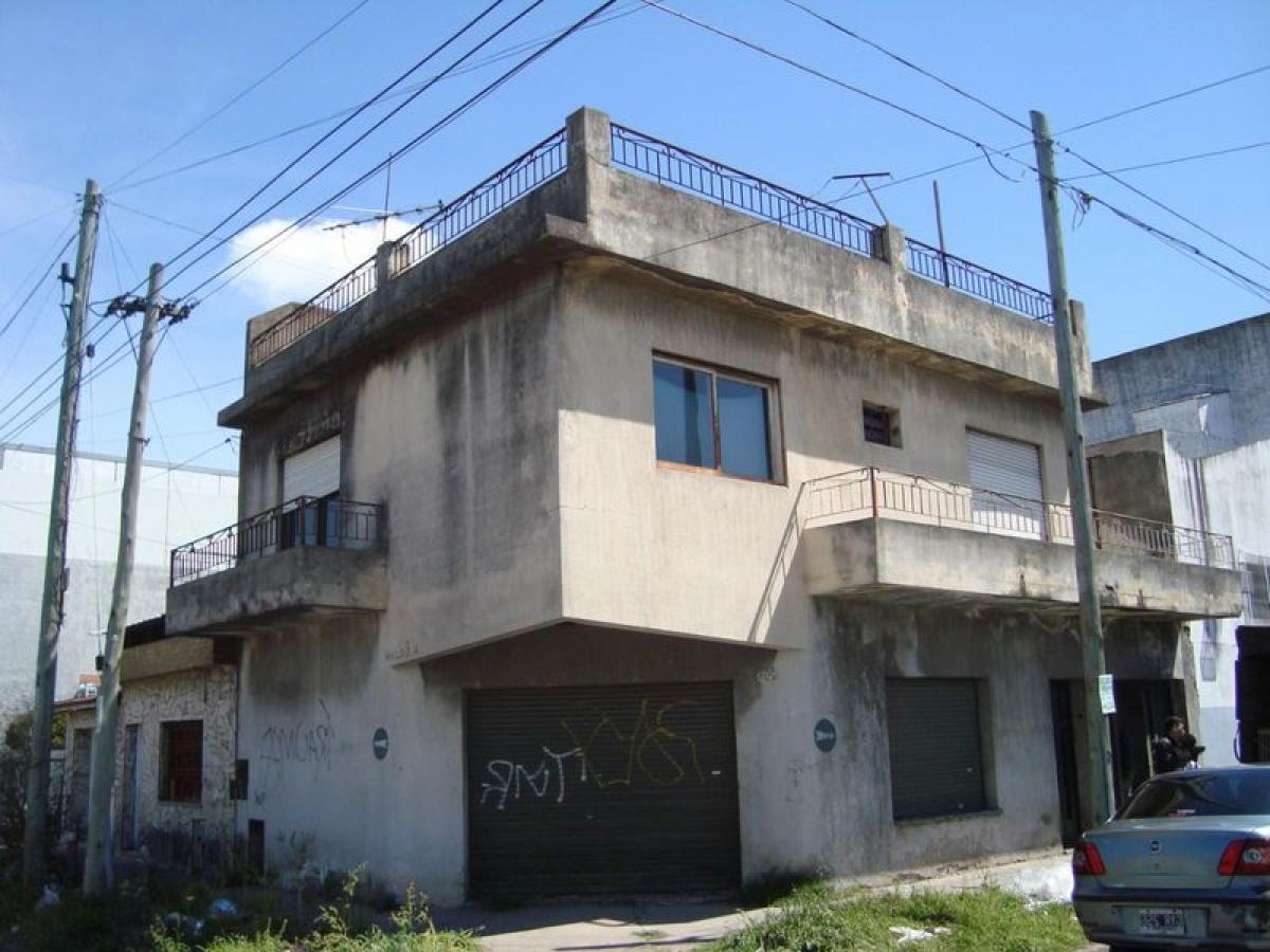 2 bedrooms House in Bermudez, Argentina No. 11363