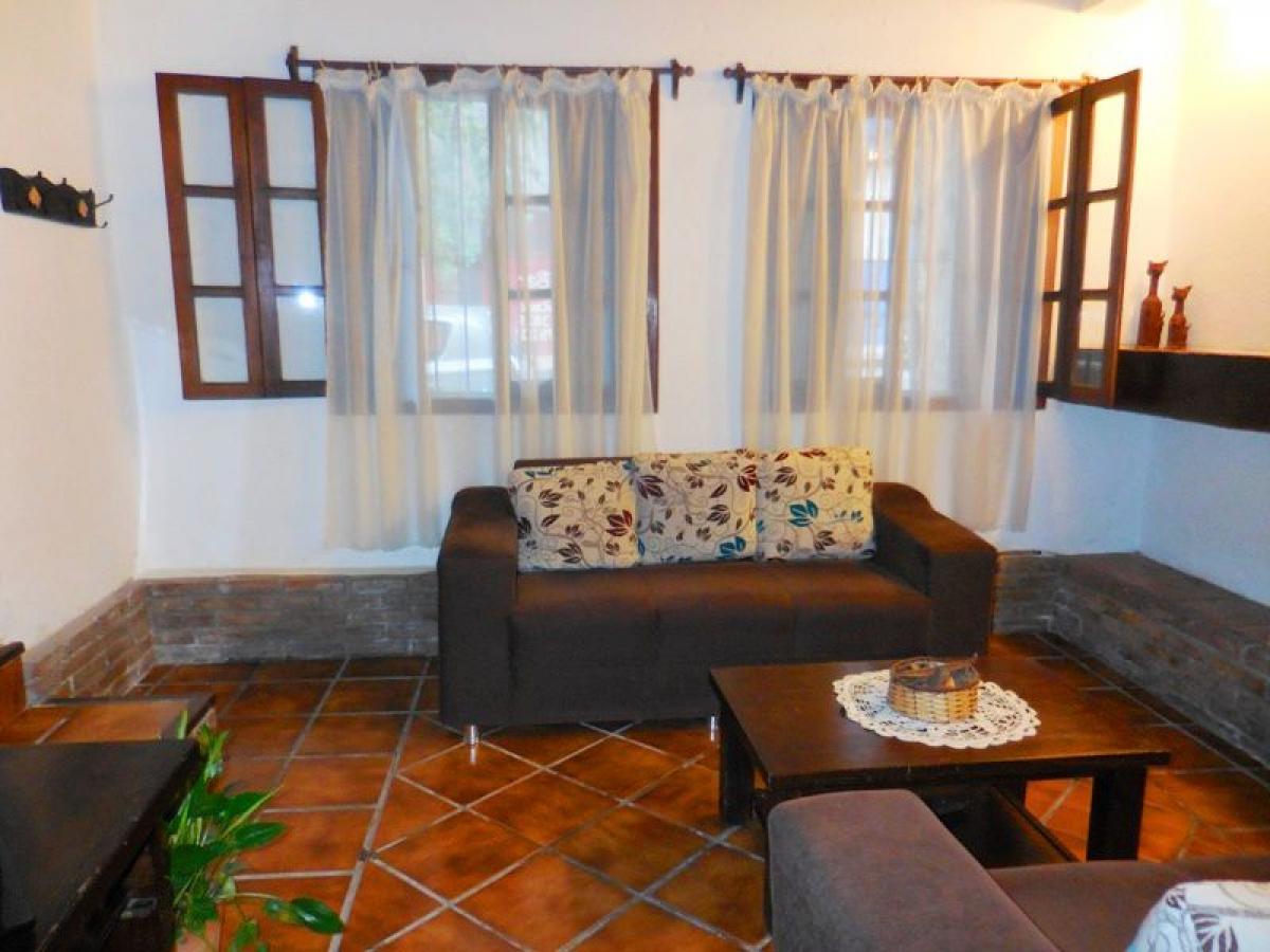 3 bedrooms House in Montevideo, Uruguay No. 6085