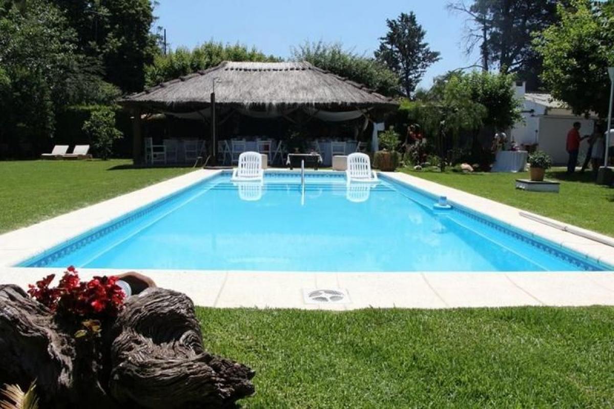 3 bedrooms Commercial property in Ezeiza, Argentina No. 22202