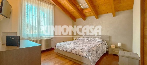 2 bedrooms Villa in Fenegrò, Italy No. 270413 26