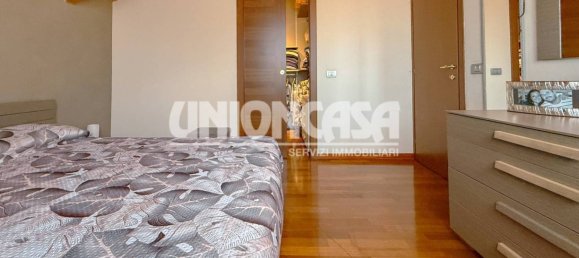 2 bedrooms Villa in Fenegrò, Italy No. 270413 28