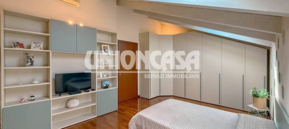 2 bedrooms Villa in Fenegrò, Italy No. 270413 33