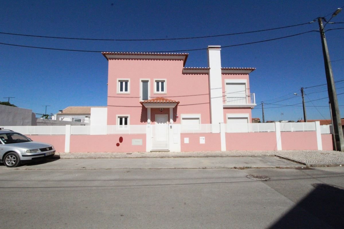 3 Schlafzimmer Villa in Almada, Portugal, Nr. 120862