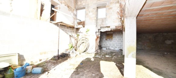 4 rooms House in Cisternino, Italy No. 41114 25