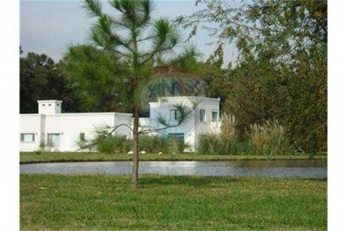  Land in Pilar, Argentina No. 121748