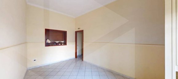 2-salle Appartement à Arzano, Italy No. 22066 20