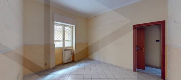 2-salle Appartement à Arzano, Italy No. 22066 9