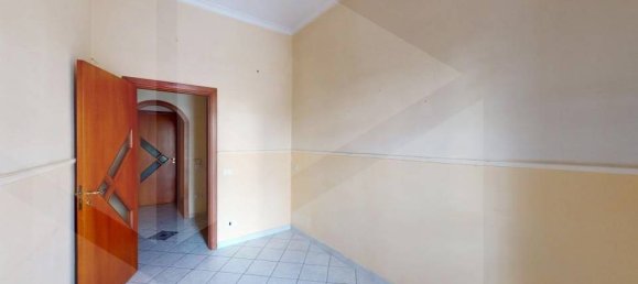 2-salle Appartement à Arzano, Italy No. 22066 15