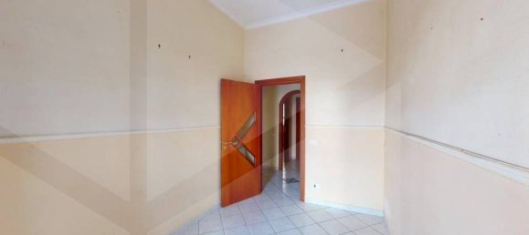 2-salle Appartement à Arzano, Italy No. 22066 14