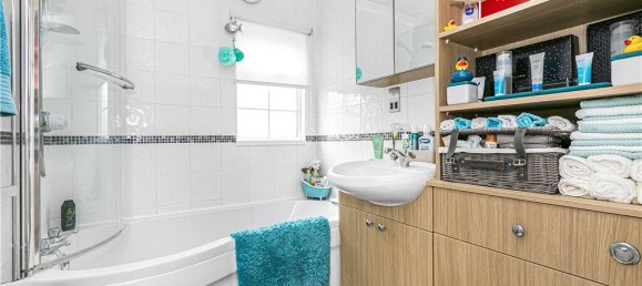 2 bedrooms House in Chertsey, United Kingdom No. 8614 9