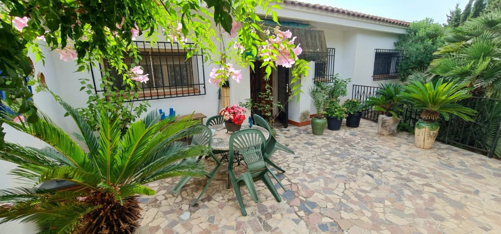 5 bedrooms Villa in Benidorm, Spain No. 269580