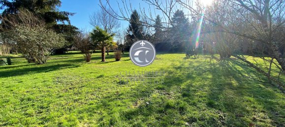 Земельный участок в Шитне, Франция № 90599 2