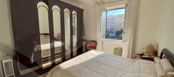 2-salle Appartement à Bari, Italy No. 18300 19