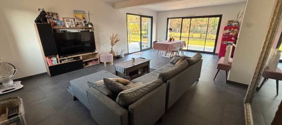 4 bedrooms House in Limetz-Villez, France No. 305173 3