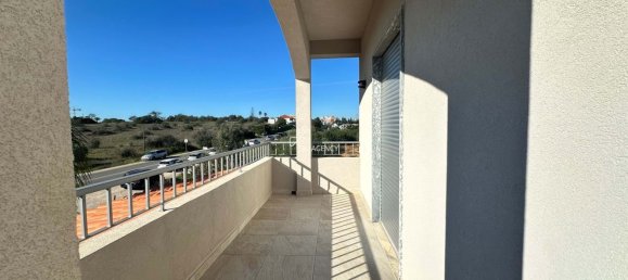 Casa T3 em Quarteira, Portugal N.º 104359 8