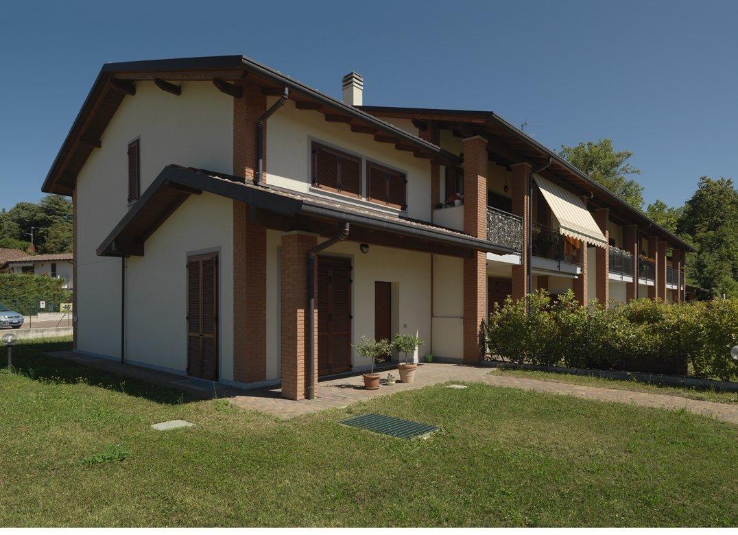 4-Zimmer Haus in Anzano del Parco, Italy, Nr. 15272