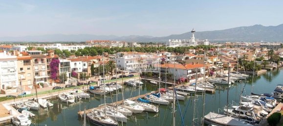 1 bedroom Duplex in Empuriabrava, Spain No. 182766 3